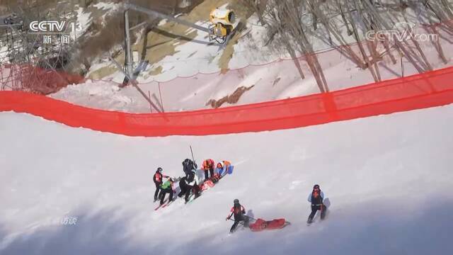 焦点访谈：精彩冬奥 “雪飞燕”上的守护人