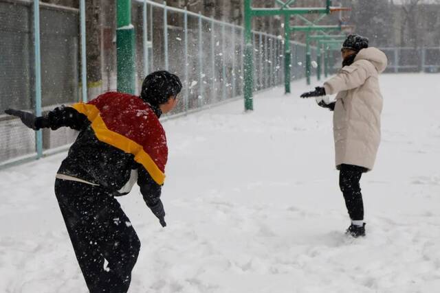 虎年的第一场雪！冰墩墩带你逛北科大校园！