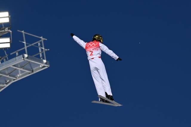 孔凡钰晋级自由式滑雪女子空中技巧决赛