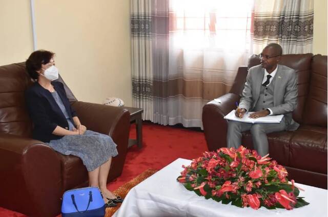 驻布隆迪大使拜会布参议长辛佐哈吉拉