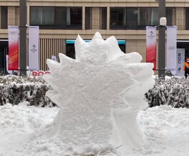 如童话世界！多国运动员晒冬奥村可爱雪人 赞志愿者太有创意