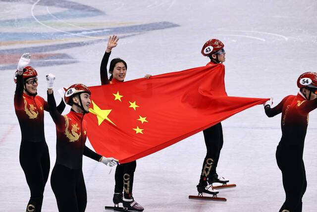 5金齐聚！中国代表团追平单届冬奥会夺金纪录，接下来悬念只有一个！