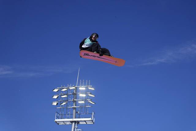 苏翊鸣在2月14日的单板滑雪大跳台男子项目资格赛中 CFP图