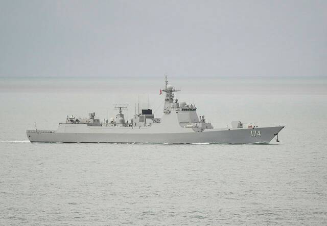 澳国防部在阿拉法特海拍摄到的中国军舰图源：澳国防部网站