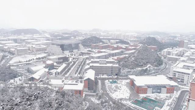 20220222  今日•雪落贵师大•很想你