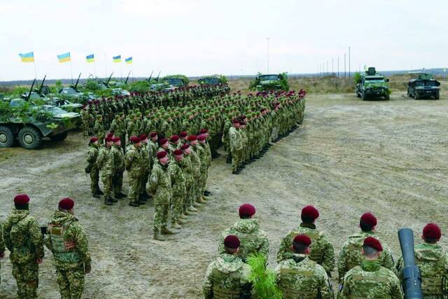 乌克兰军队正在向北约标准靠拢。