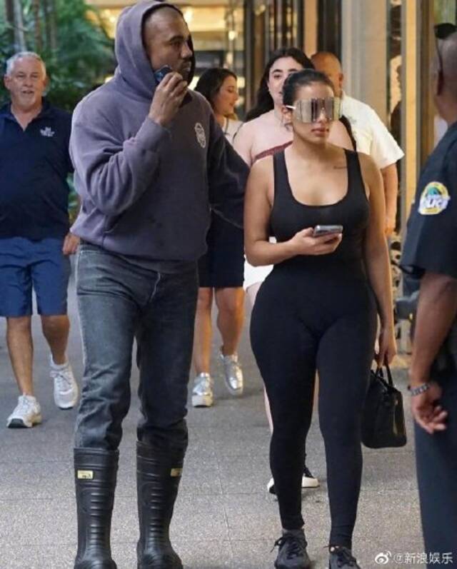 Kanye West和Chaney Jones