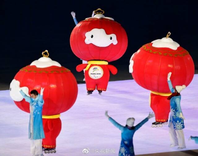 满场都是雪容融！雪容融开工第一天全场最忙