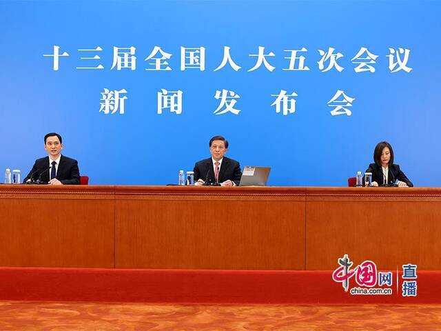 2022年3月4日，十三届全国人大五次会议新闻发布会在北京举行