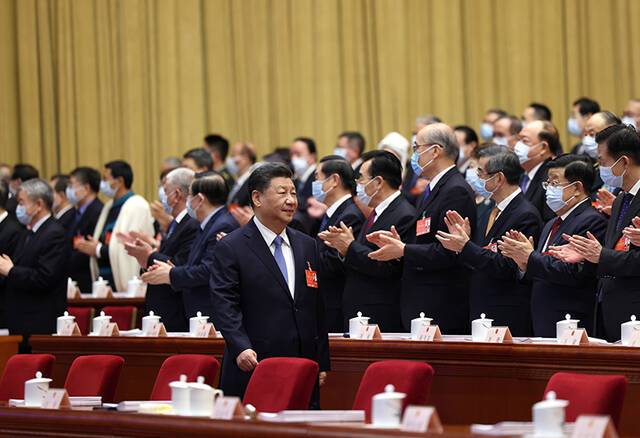 3月5日，第十三届全国人民代表大会第五次会议在北京人民大会堂开幕。这是习近平步入会场。