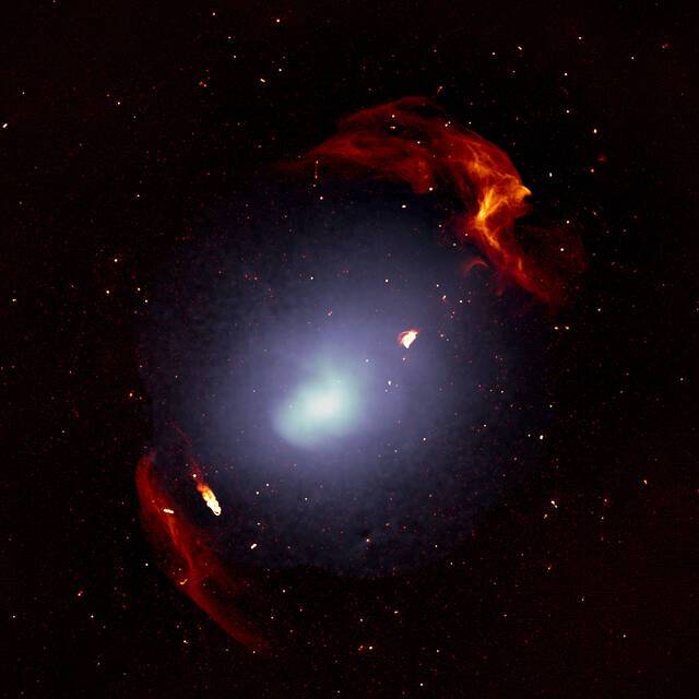 10多亿年前两个星系团合并形成超级星系团Abell 3667巨大冲击波是银河系的60倍