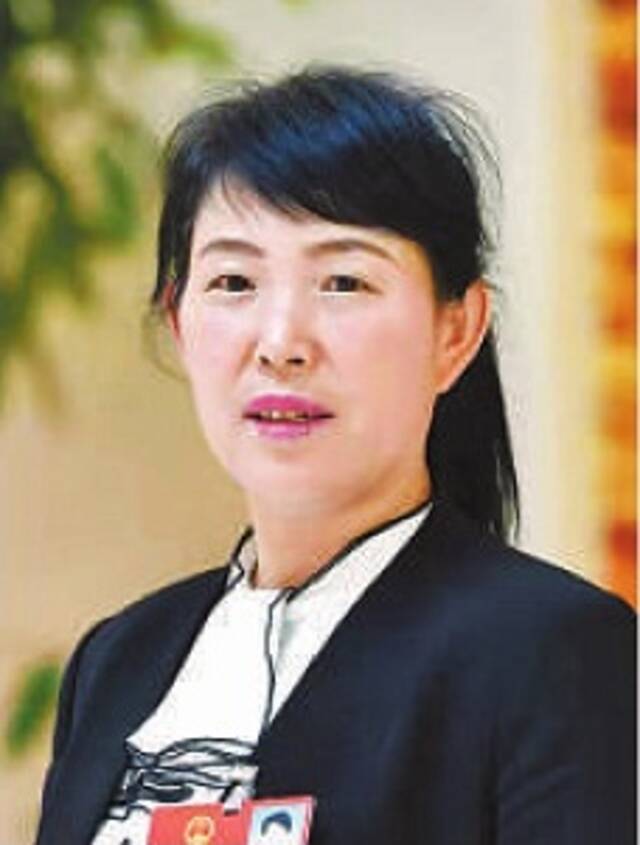 全国人大代表、甘肃省武威市凉州区高坝镇蜻蜓村妇联主席王秀兰：筑牢国家西部生态安全屏障