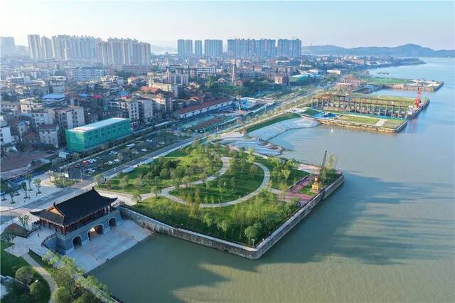 改造一新的岳阳港工业遗址公园。湖南日报·新湖南客户端首席记者郭立亮摄