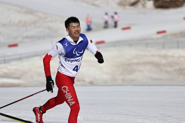 北京冬残奥会越野滑雪男子长距离(传统技术)站姿比赛 中国队又夺1银1铜