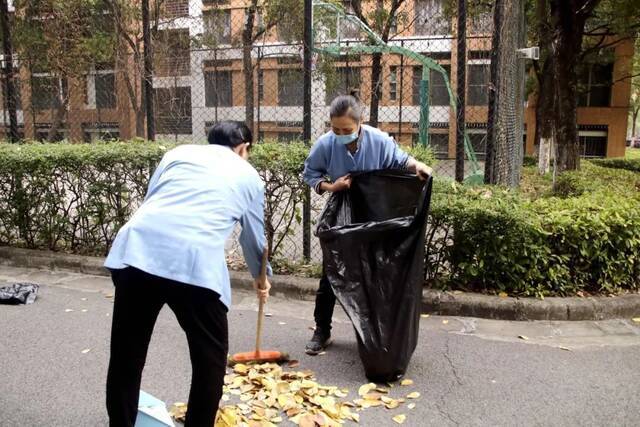 节日快乐！华园的每一个“她”都闪闪放光！