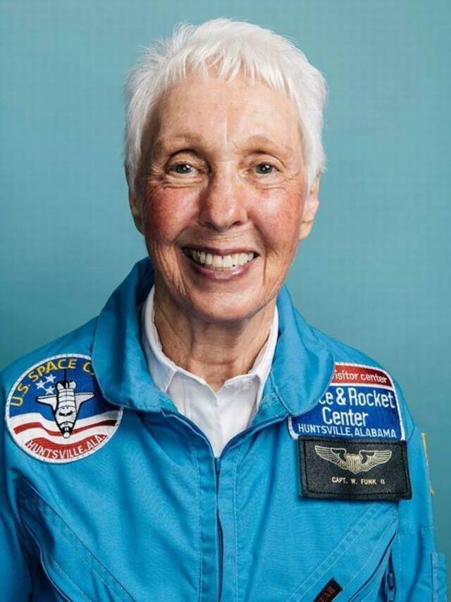 勇敢的她｜坚持60年用一生圆梦，82岁的她终于飞上太空