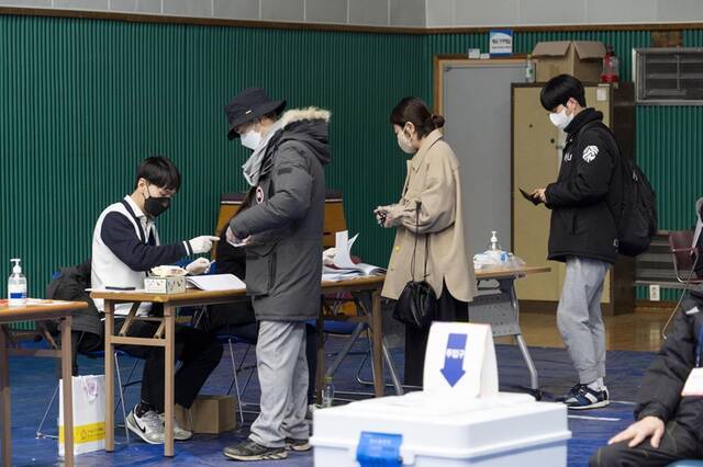 全球连线  韩国第20届总统选举开始正式投票