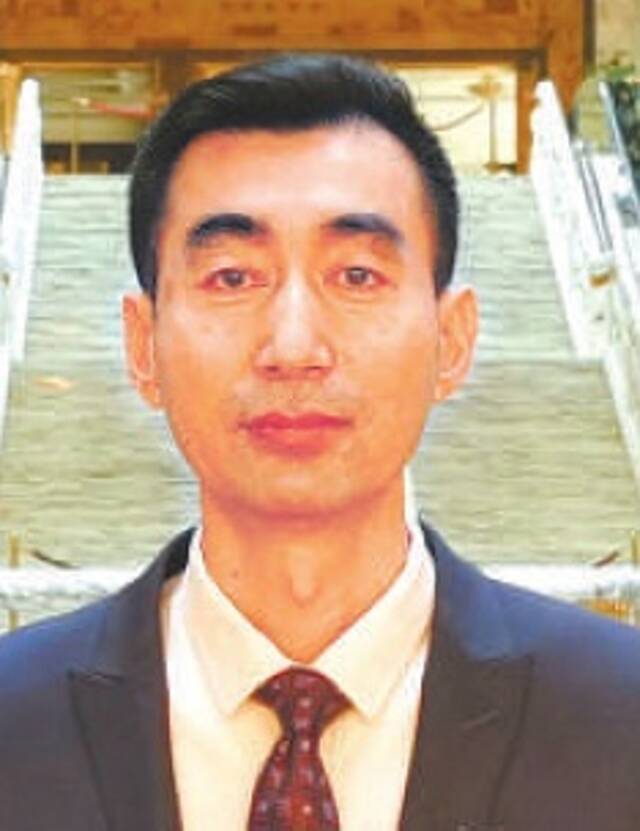 王东新代表