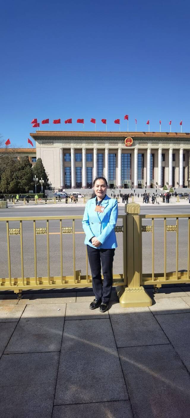3月6日，刘丽在北京参加全国两会留影。受访者供图