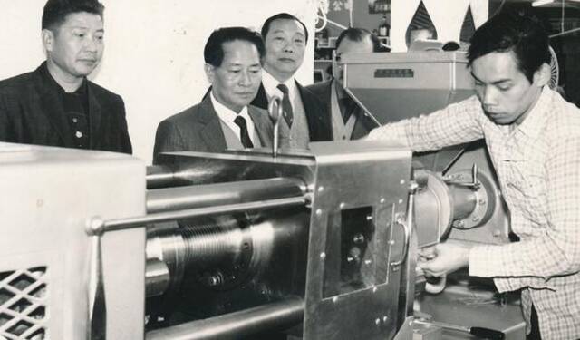港媒：香港知名企业家蒋震去世，享年100岁
