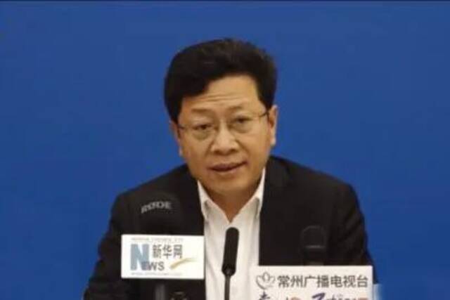 3月17日，常州市副市长陈志良在发布会上介绍疫情防控情况。