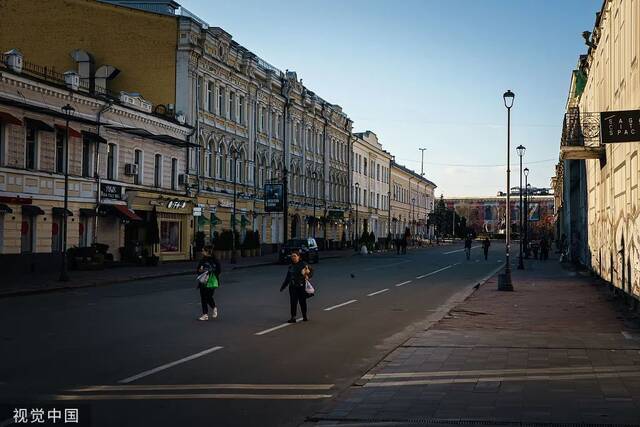 资料图：当地时间2022年3月17日，乌克兰基辅，城内街头空旷。