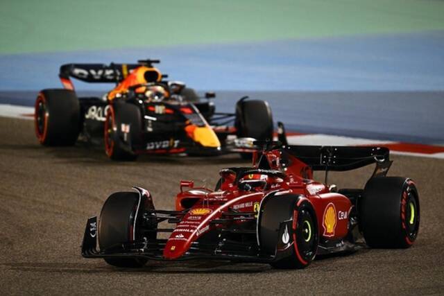 F1巴林大奖赛：周冠宇正赛首秀获第十 法拉利包揽前两名