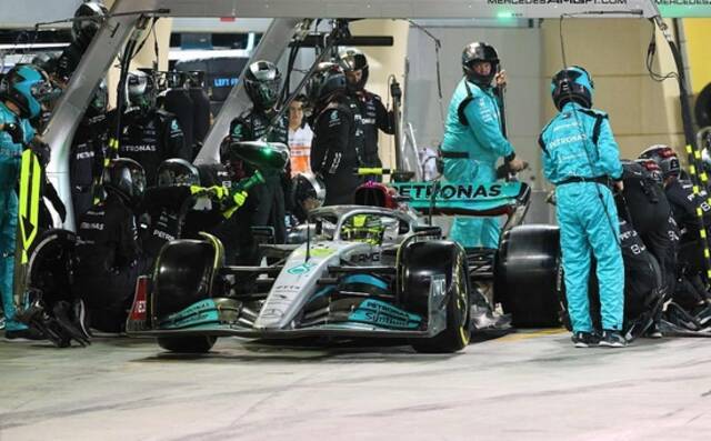 F1巴林大奖赛：周冠宇正赛首秀获第十 法拉利包揽前两名