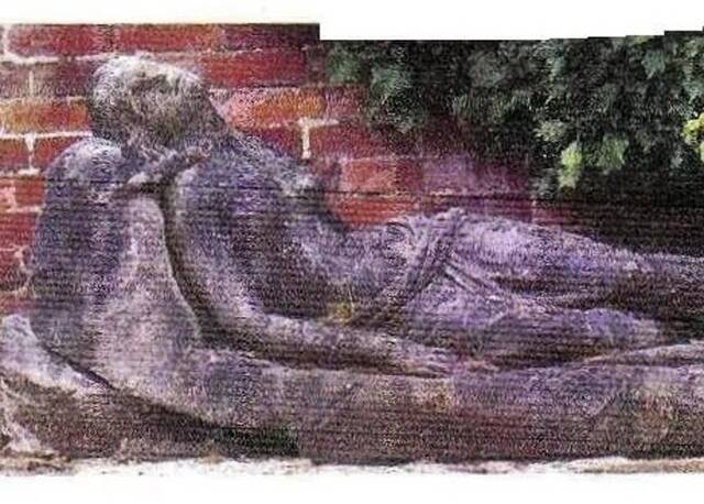 英国一户人家的肮脏花园石像竟是200年前大师失传遗作“横卧的抹大拉”