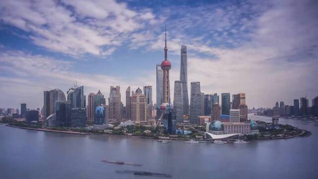 全球连线 专家：中国经济前景稳定 2022年增长目标科学合理