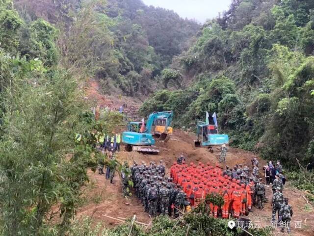 一夜过去，东航客机坠毁事故的最新情况