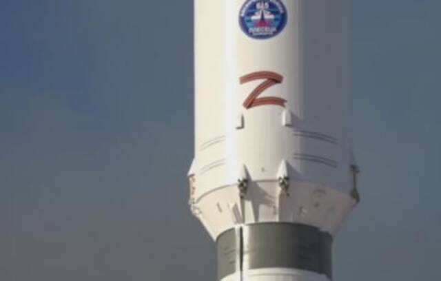 现场曝光：俄罗斯运载火箭喷涂字母“Z”成功发射奔太空