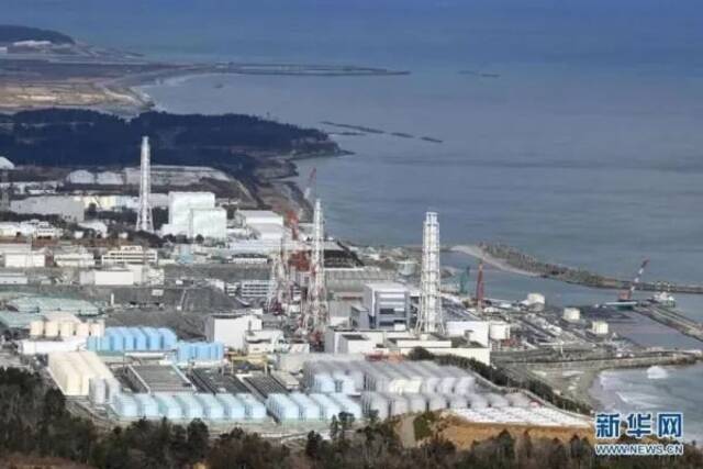 日本福岛第一核电站和核污水储水罐。资料图图源：新华社/共同社
