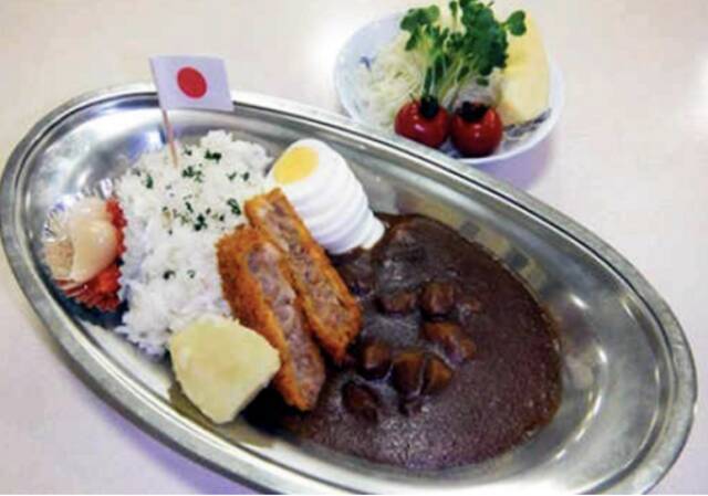 日本海自官员2年间每周五白吃咖喱饭被处分，“海自咖喱”上热搜
