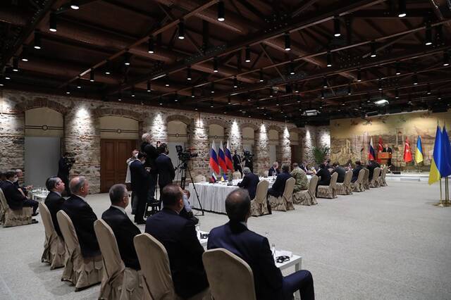 现场丨俄乌代表团在伊斯坦布尔开始新一轮谈判