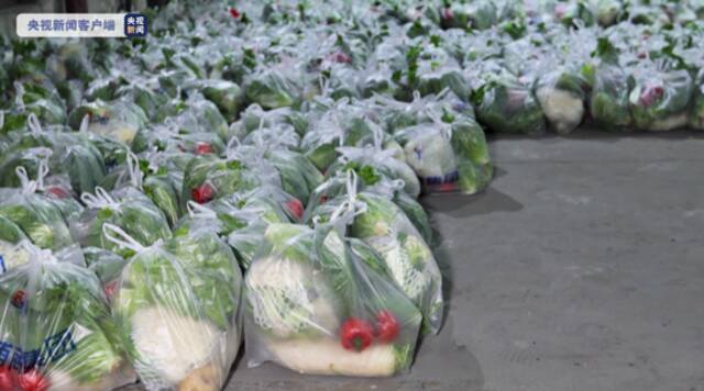 上海浦东启用蔬菜应急保供大仓 两天已供400吨