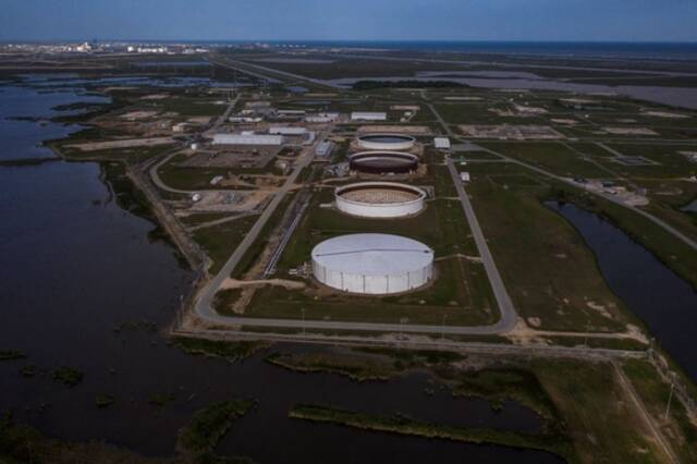 德州的石油储备设施（图源：路透社）