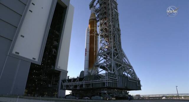 美国NASA对其新的登月火箭进行关键测试 最早可能在6月发射升空