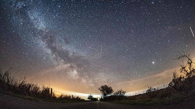 2022年4月天象：4月23日凌晨天琴座流星雨“织女散花”