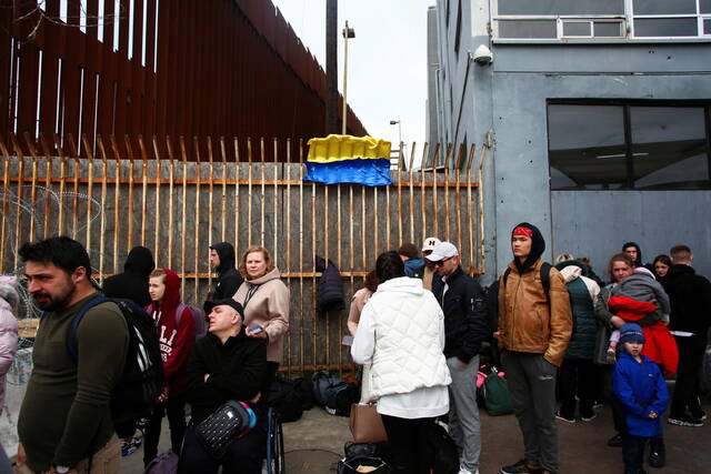 ↑3月30日，墨西哥蒂华纳的乌克兰难民。图据东方IC