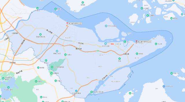蓝色透明区域为宁波市北仑区，两个标记地点为宁波港三期和四期码头