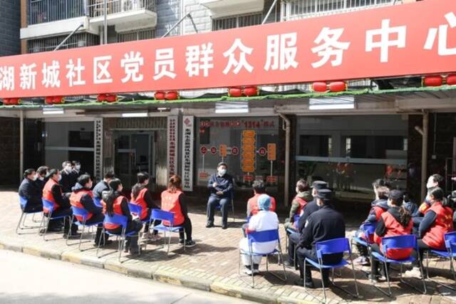  2020年3月10日，习近平在湖北省考察新冠肺炎疫情防控工作。新华社记者谢环驰摄