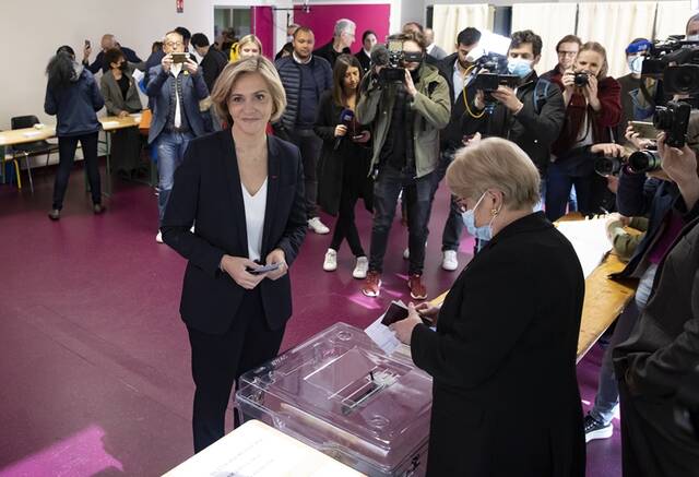 全球连线  法国总统选举首轮投票开始