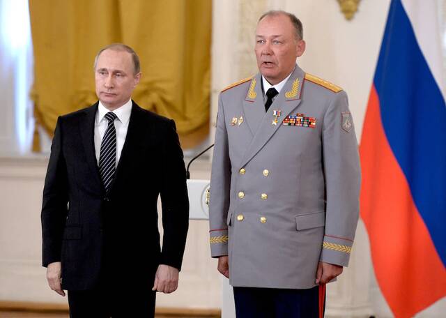 ↑2016年，德沃尔尼科夫被授予俄罗斯联邦英雄荣誉称号。