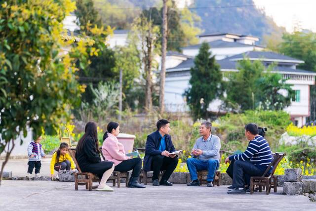 镜头  前移监督关口 推动解决群众急难愁盼问题