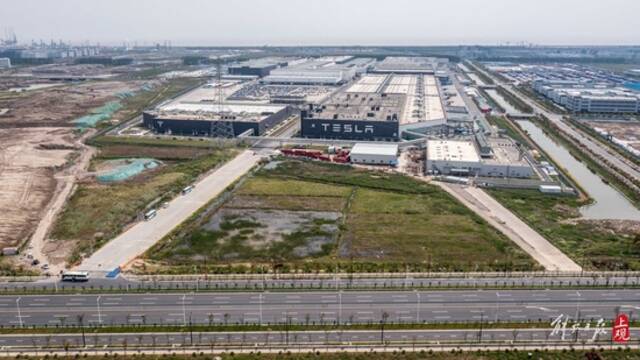 特斯拉上海工厂要复工？已有员工报到，供应商正闭环生产配件