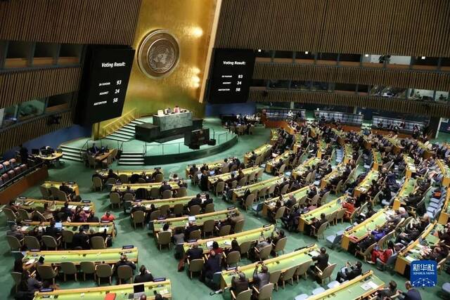 ▲4月7日，联合国大会召开乌克兰问题紧急特别会议，投票通过一项关于暂停俄罗斯在联合国人权理事会成员资格的决议。印度再次投了弃权票。图/新华社