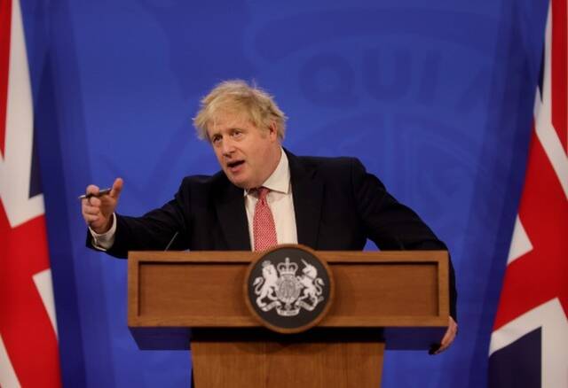 △2月21日，在英国伦敦，英国首相约翰逊在新闻发布会上讲话。