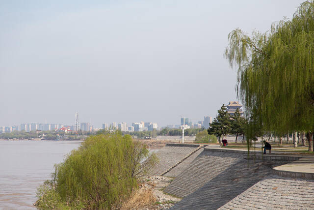 ▲山东济南，黄河下游济南段景色，百里黄河风景区