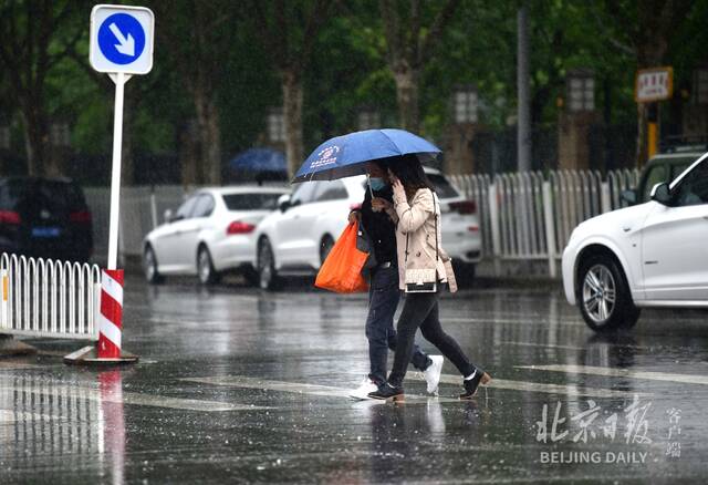 北京清晨迎接春雨问候！今明两天气温下降